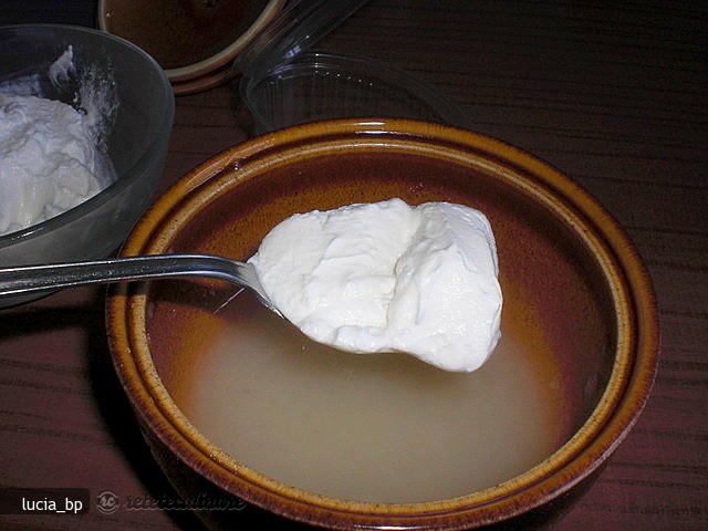 Salata de Ardei Copti cu Smantana, Nuca si Mujdei