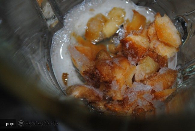 Smoothie cu Piersici si Mure