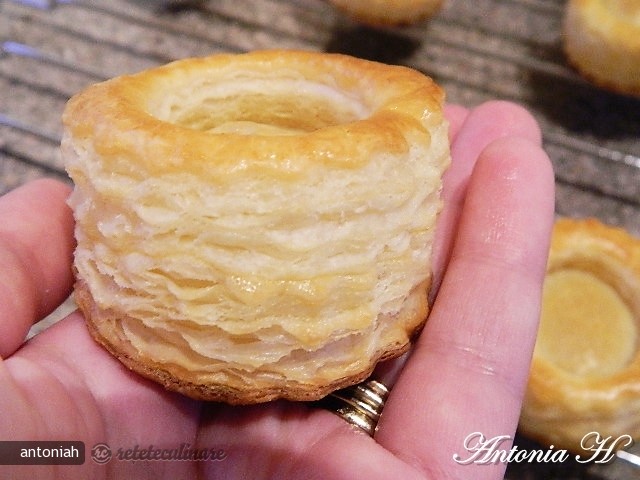 Vol-au-vent cu Galbiori