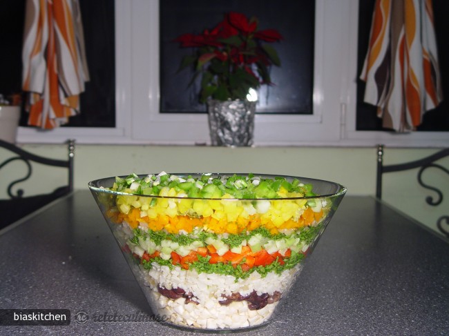 Salata de Broccoli si Conopida cu Sos de Avocado