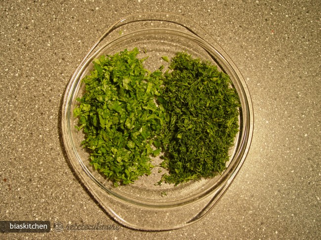 Salata de Broccoli si Conopida cu Sos de Avocado