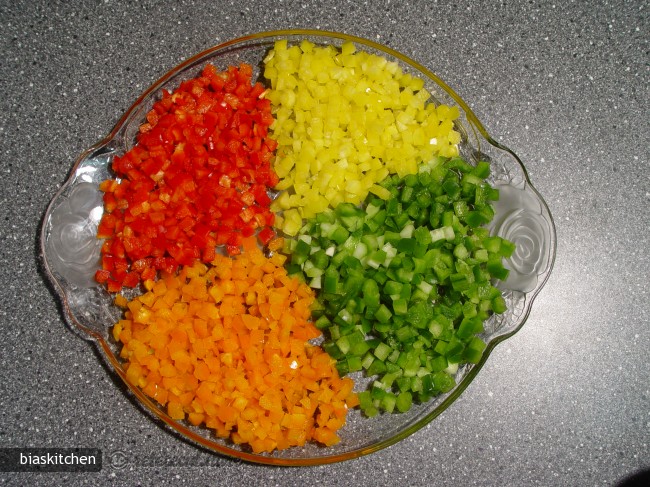 Salata de Broccoli si Conopida cu Sos de Avocado