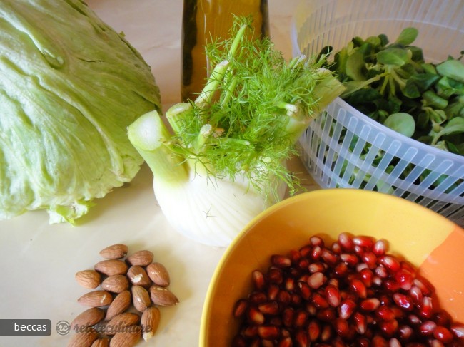 Salata in Bol de Lipie cu Piept de Curcan