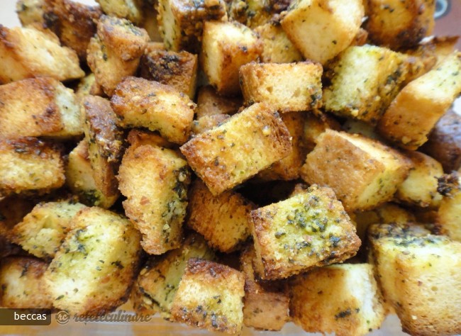 Crutoane cu Pesto