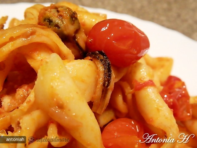 Fusilli Al Torchio cu Fructe de Mare