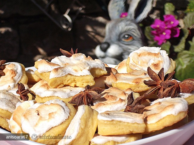 Biscuiti cu Anason si Bezea Acrisoara