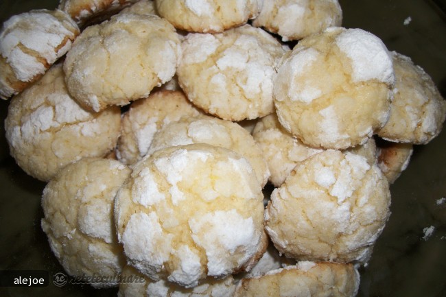 Biscuiti cu Nuca de Cocos si Lamaie