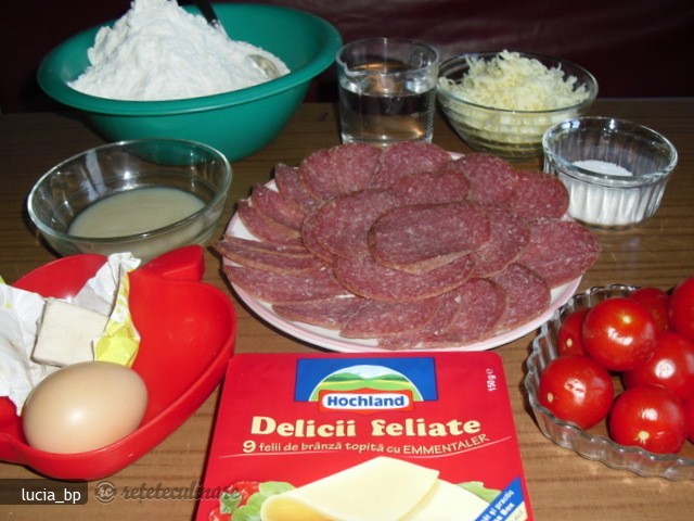 Rulada Aperitiv cu Salam si Cascaval