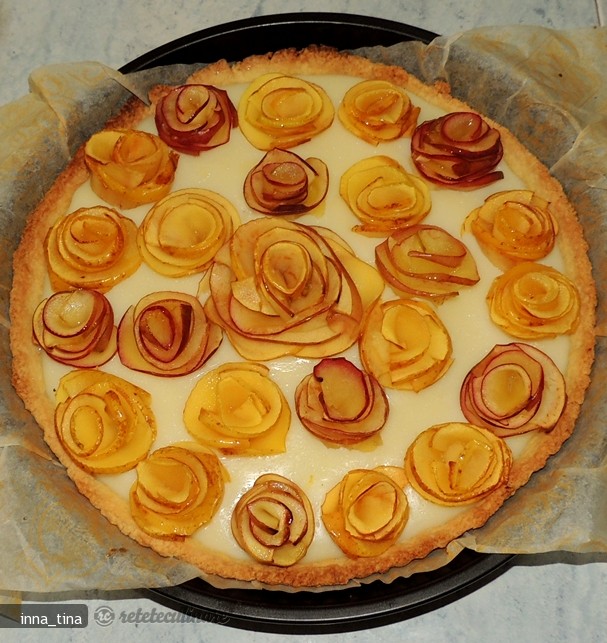 Tarta cu Trandafiri din Mere