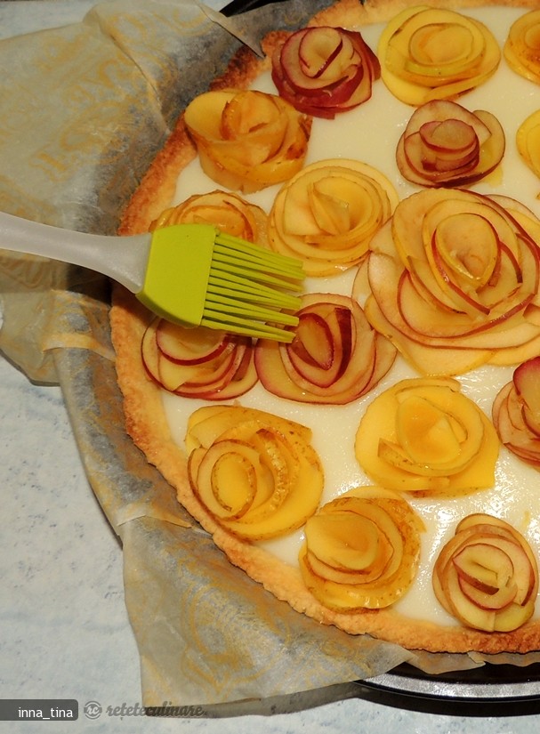 Tarta cu Trandafiri din Mere