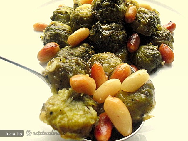 Varza de Bruxelles cu Arahide