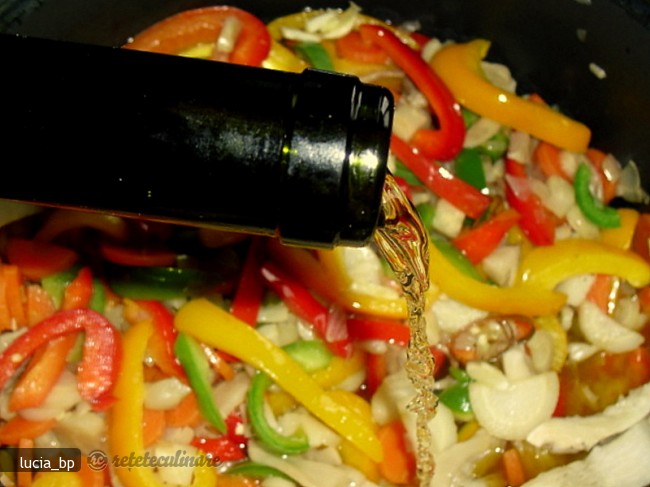 Pui Vanatoresc- Pollo Alla Cacciatora