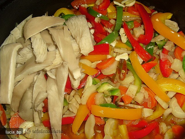 Pui Vanatoresc- Pollo Alla Cacciatora