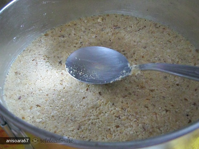 Tort cu Urda, Piure de Castane si Pudra de Roscove