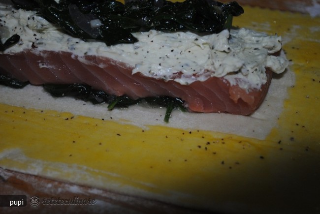 Somon in Crusta de Aluat de Foietaj