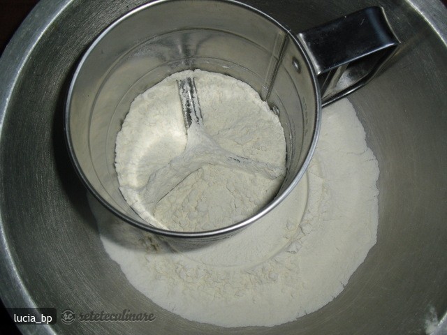 Peste in `Haine Groase` cu Pasta de Porumb