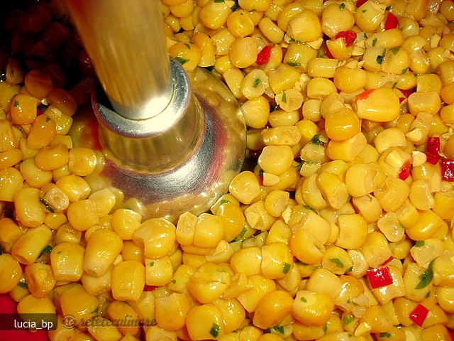 Peste in `Haine Groase` cu Pasta de Porumb