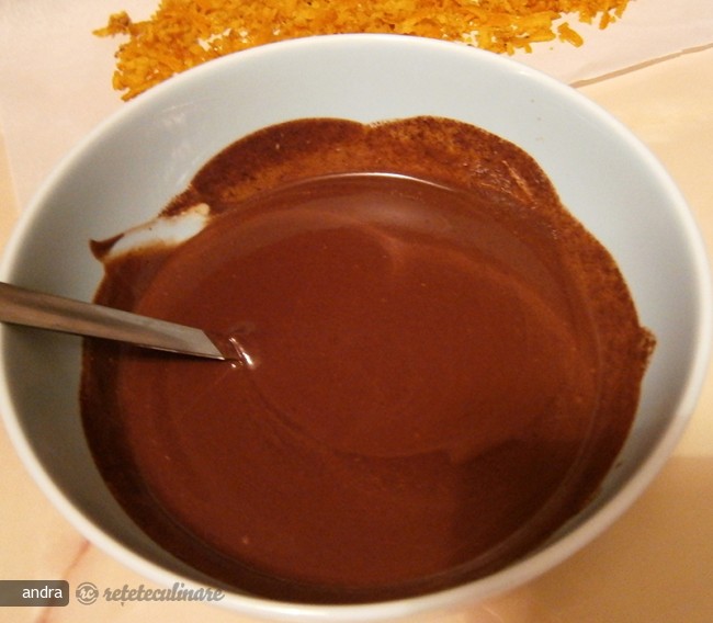 Prajitura cu Portocale, Mac si Sos de Ciocolata