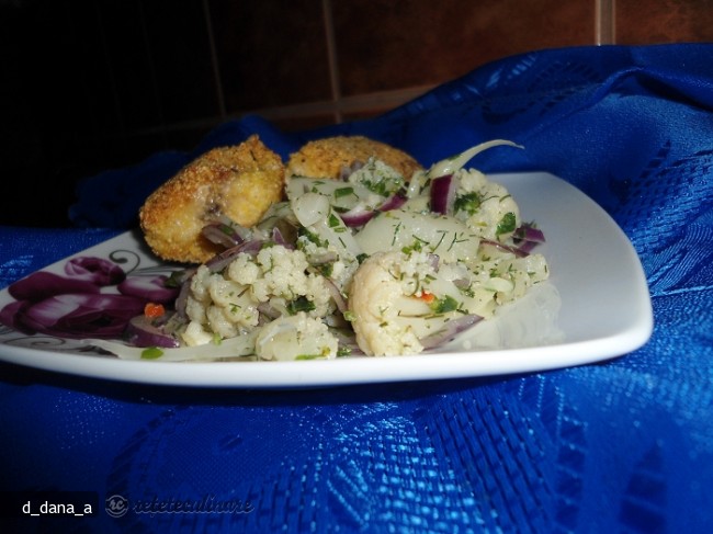 Salata de Conopida cu Ceapa Rosie