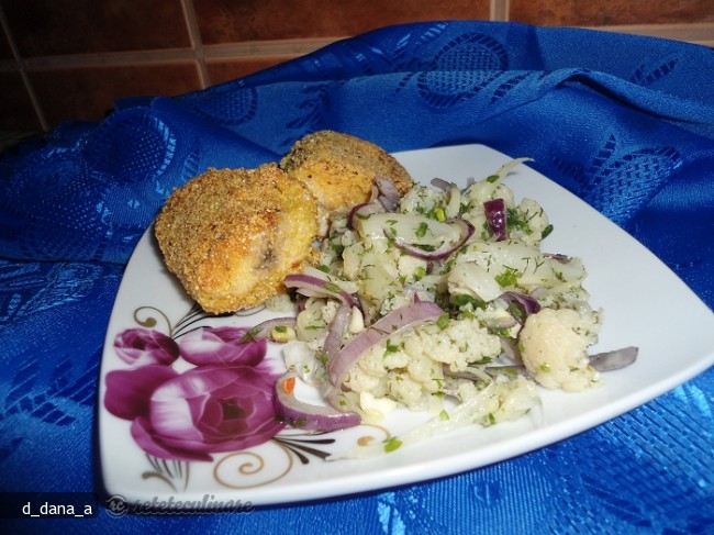 Salata de Conopida cu Ceapa Rosie