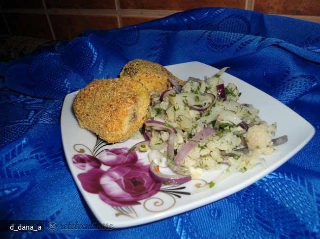 Salata de Conopida cu Ceapa Rosie