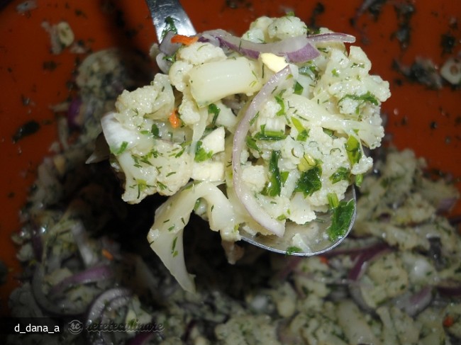 Salata de Conopida cu Ceapa Rosie