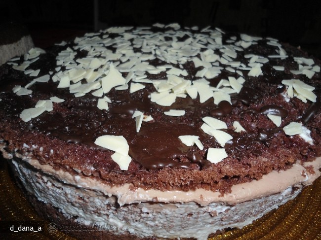 Tort cu Crema `Mousse Au Chocolat`