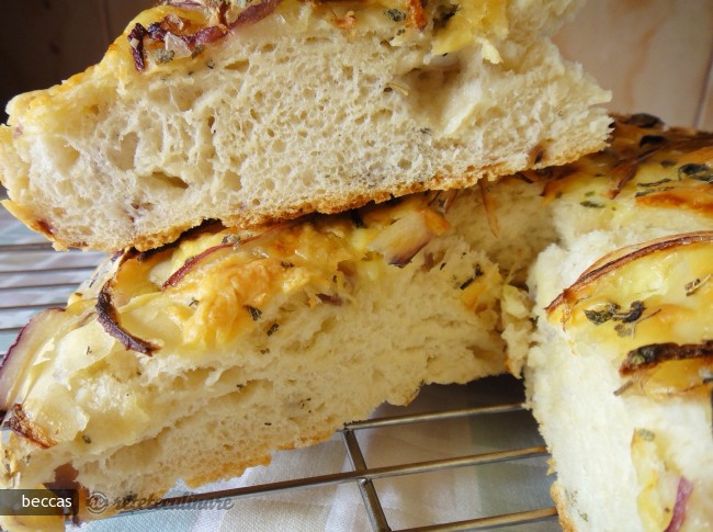 Focaccia cu Ceapa si Gouda