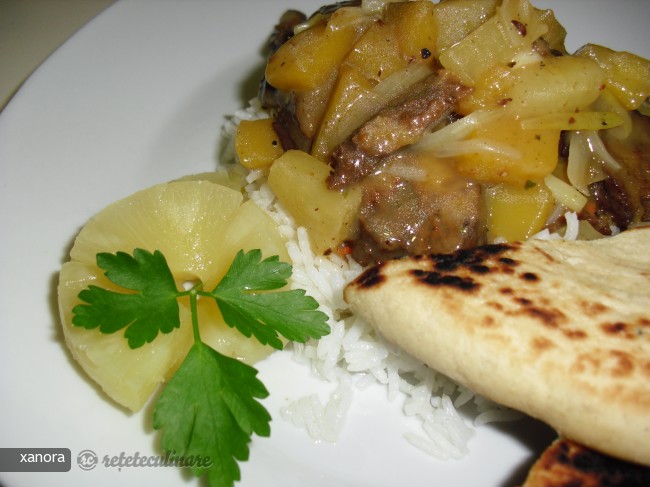Seitan Garam Masala cu Mango, Ananas si Lapte de Cocos