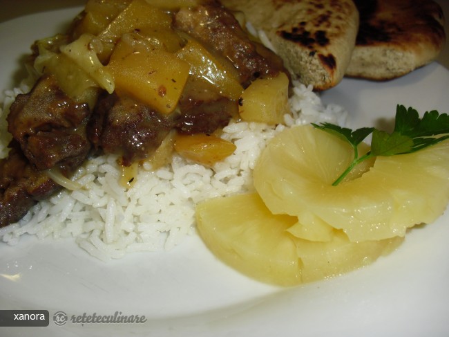 Seitan Garam Masala cu Mango, Ananas si Lapte de Cocos