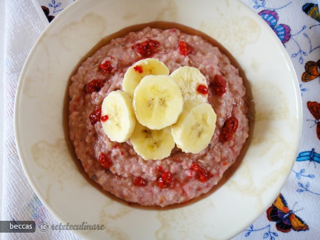 Porridge cu Fructe si Sirop de Artar