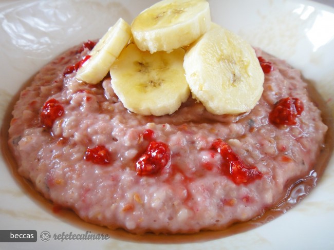 Porridge cu Fructe si Sirop de Artar