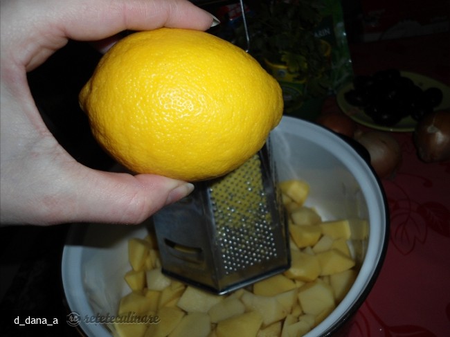 Salata de Cartofi cu Ceapa Oparita si Aroma de Lamaie