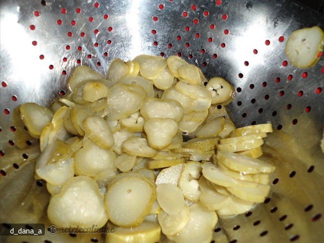 Salata de Cartofi cu Ceapa Oparita si Aroma de Lamaie