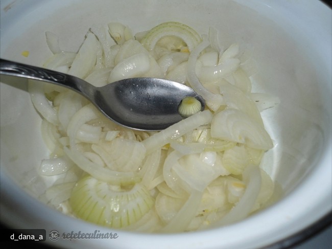 Salata de Cartofi cu Ceapa Oparita si Aroma de Lamaie