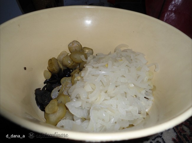Salata de Cartofi cu Ceapa Oparita si Aroma de Lamaie
