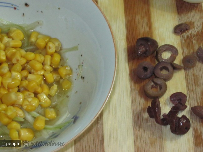 Salata de Ton pe Biscuiti de Secara Spelta