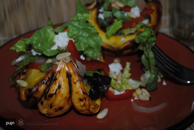 Salata de Iarna pe Pat de Dovleac Copt