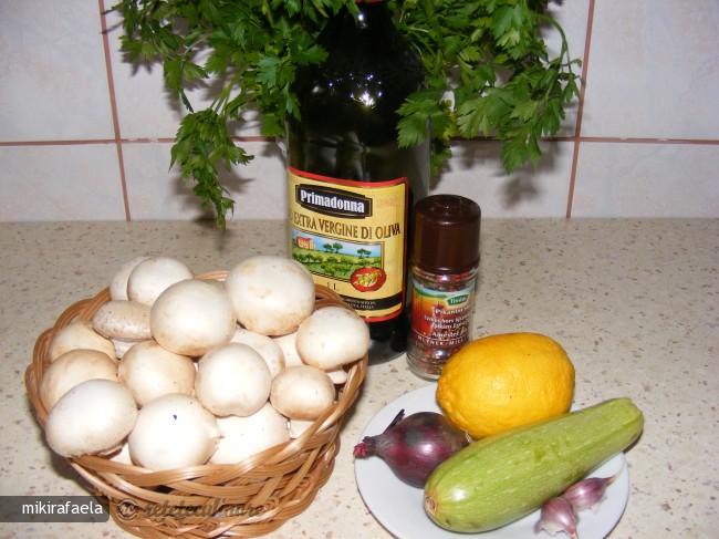 Salata de Ciuperci