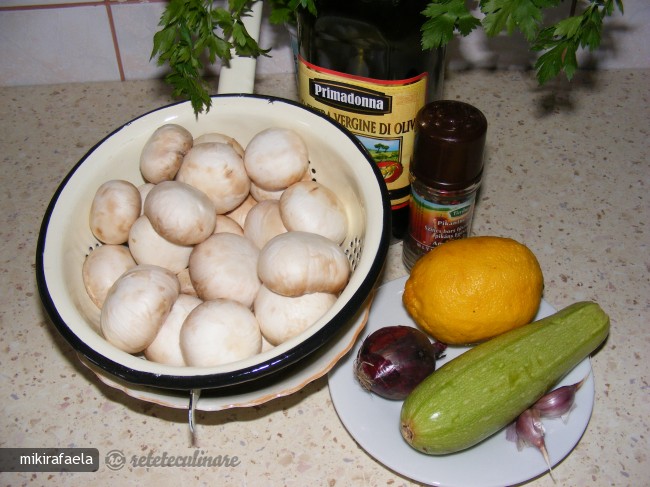 Salata de Ciuperci
