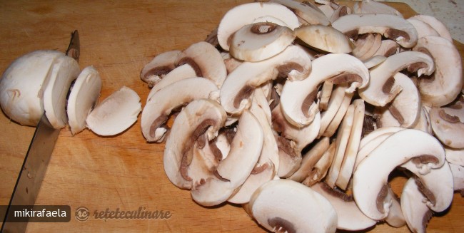 Salata de Ciuperci