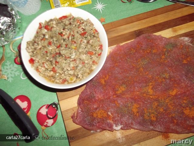 Rulada de Porc cu Carne Tocata si Ciuperci