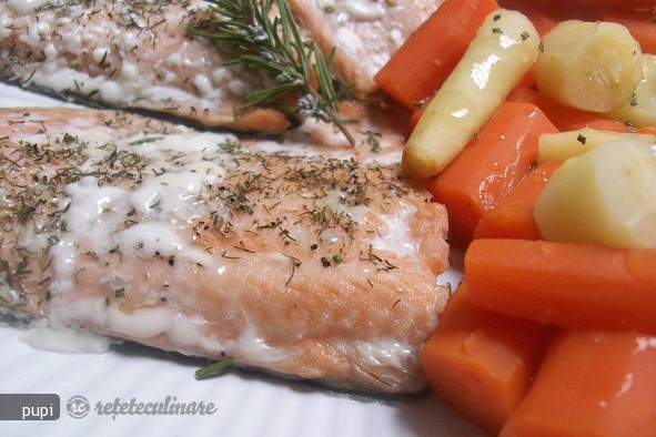 Somon Dietetic si Medalion cu Sos de Macris
