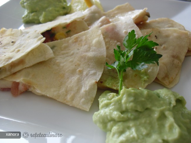 Quesadillas cu Dip de Avocado