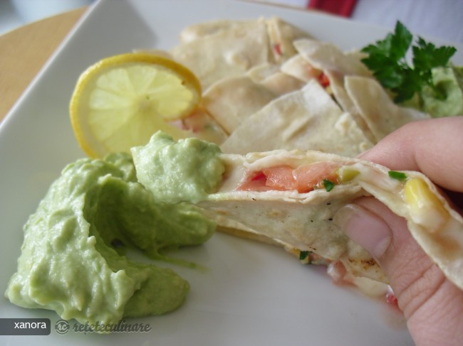 Quesadillas cu Dip de Avocado