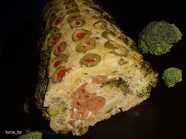 Rulada cu Somon Afumat si Crema de Unt