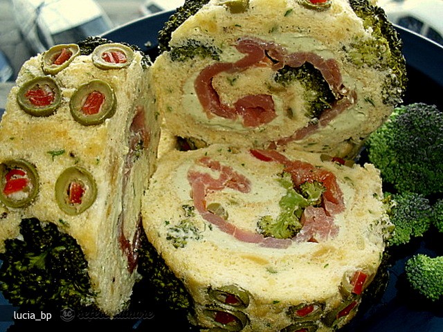 Rulada cu Somon Afumat si Crema de Unt