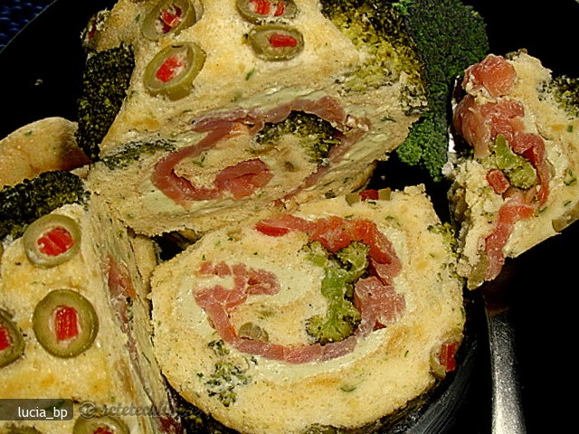 Rulada cu Somon Afumat si Crema de Unt