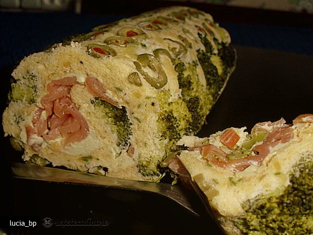 Rulada cu Somon Afumat si Crema de Unt