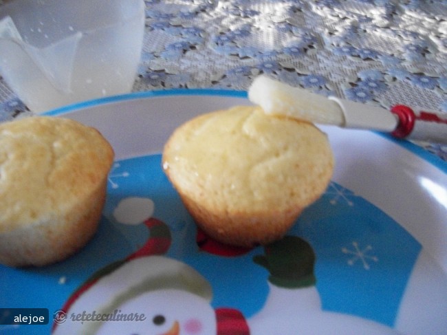 Muffins Ricotta si Lamaie